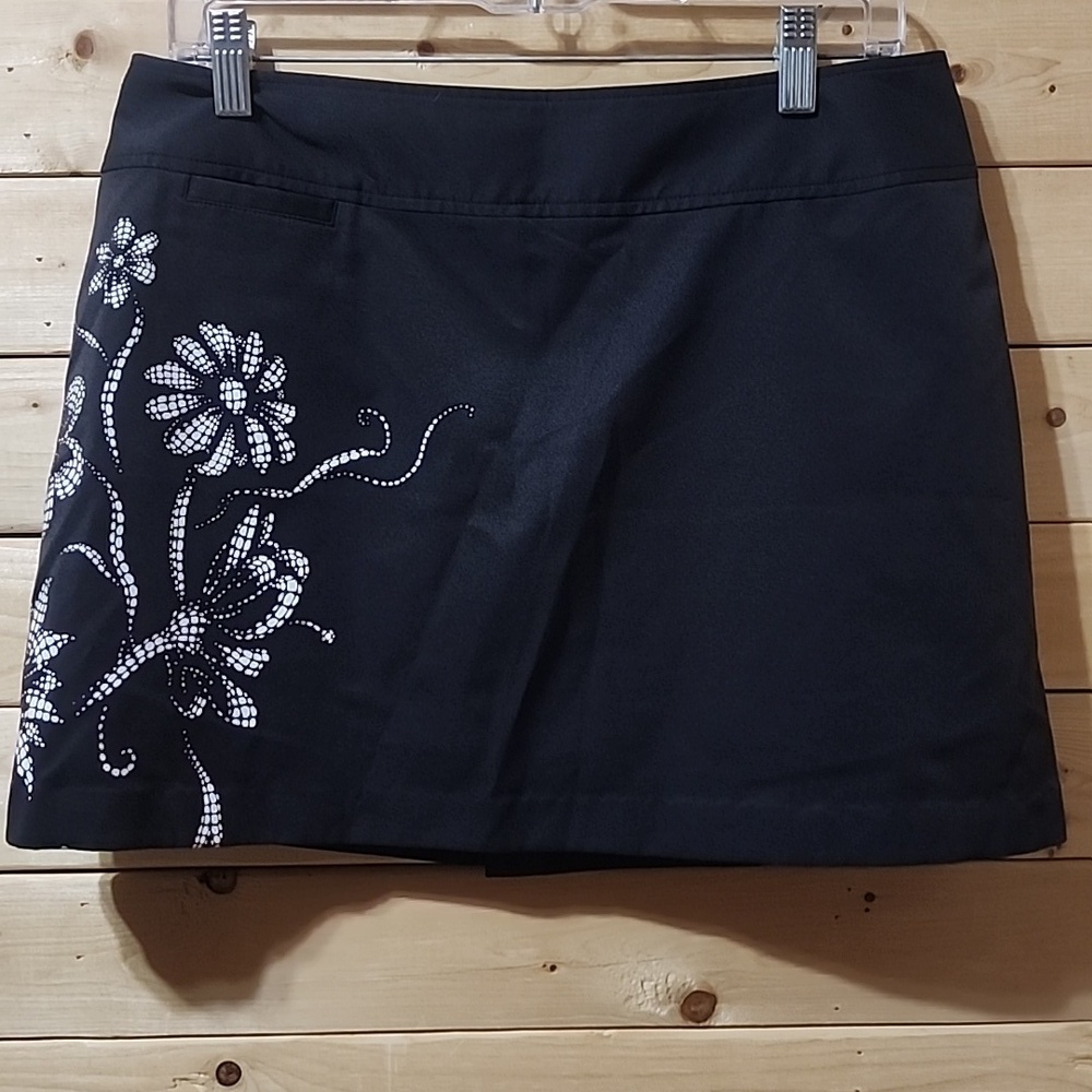 Adidas Golf Skirt/Skort Size 6